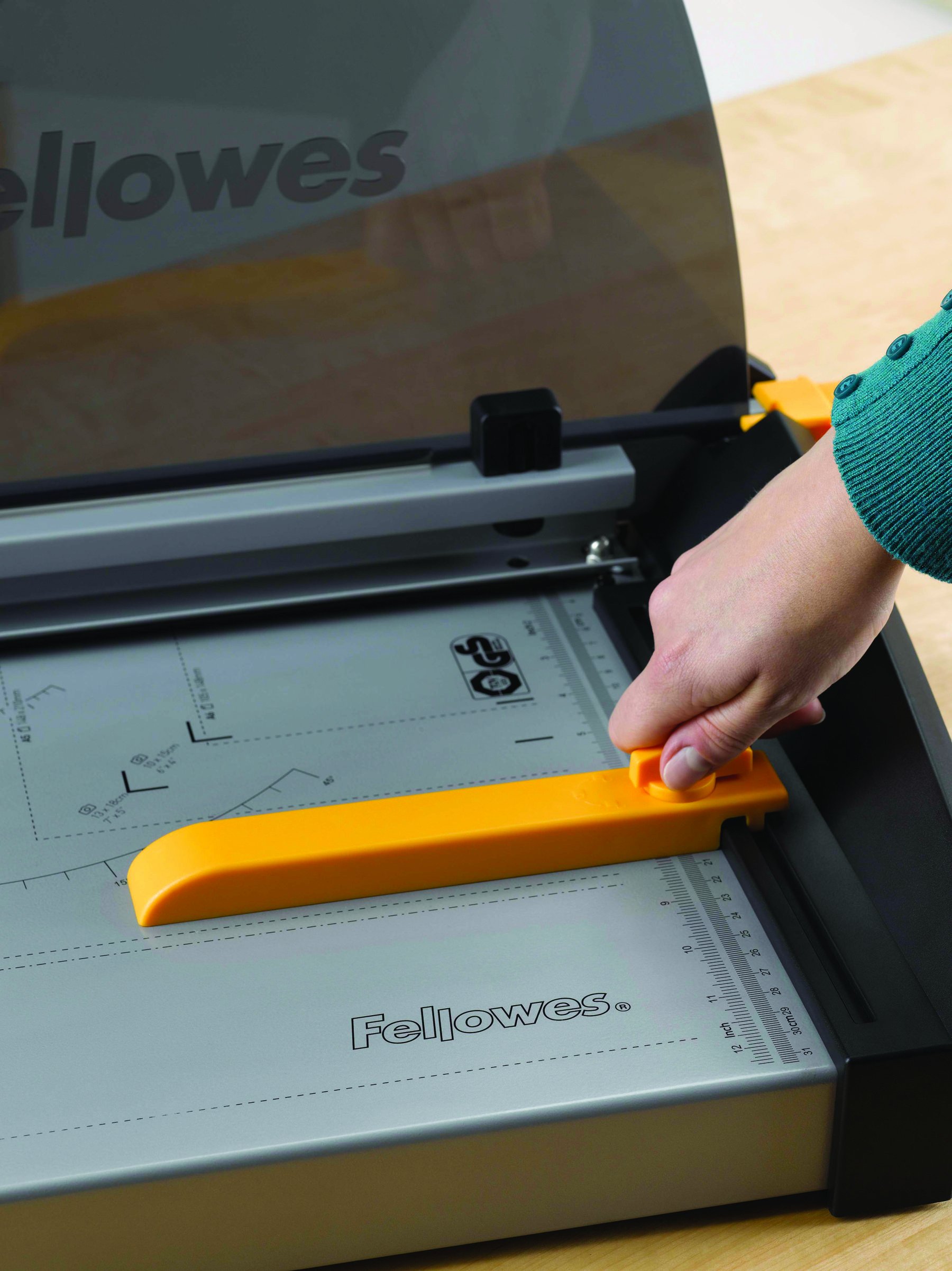 fellowes-plasma-a3-cisaille-pression-automatique-40-feuilles image 6