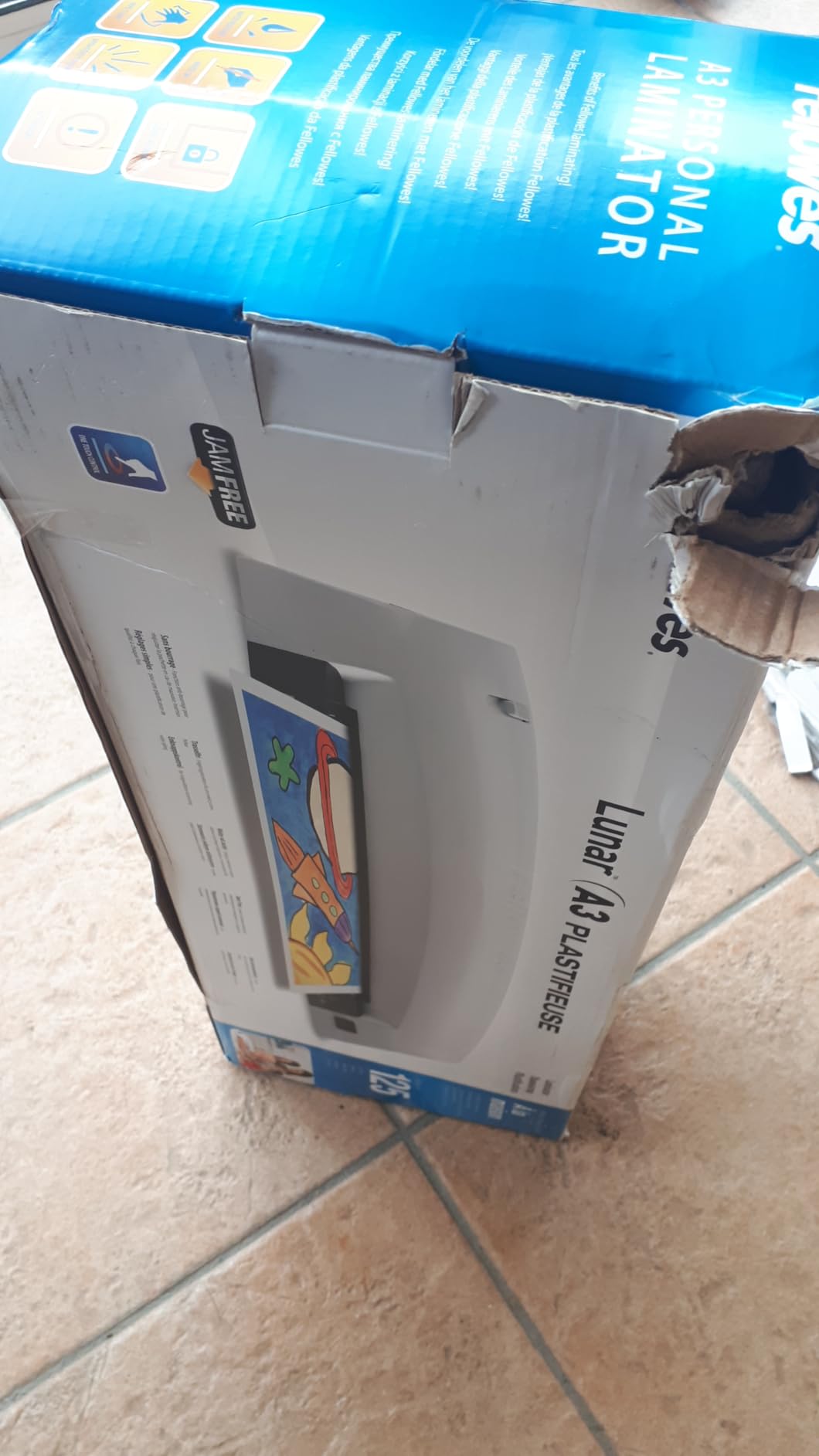 Odeur forte au début