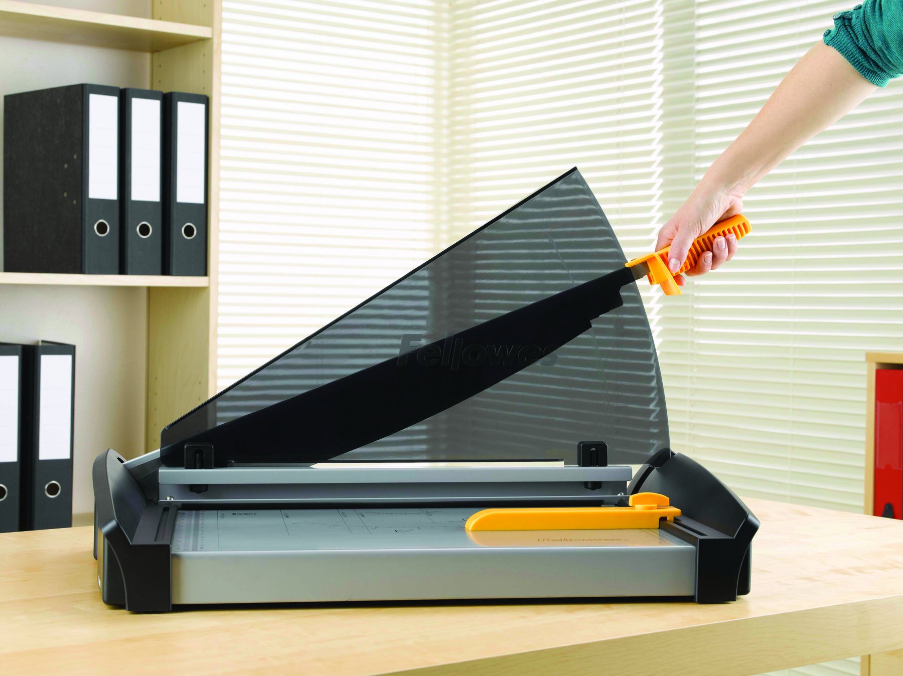 fellowes-plasma-a3-cisaille-pression-automatique-40-feuilles image 8